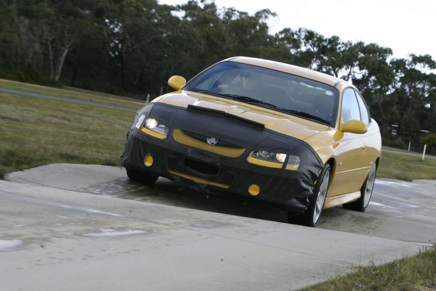  Holden Monaro VZ 2004 года  (фото 4 из 70)